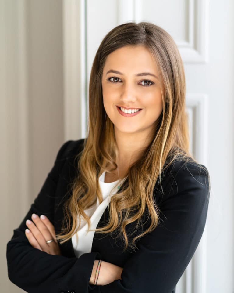 What Size Should Headshots Be? The Right Pixel and Print Sizes